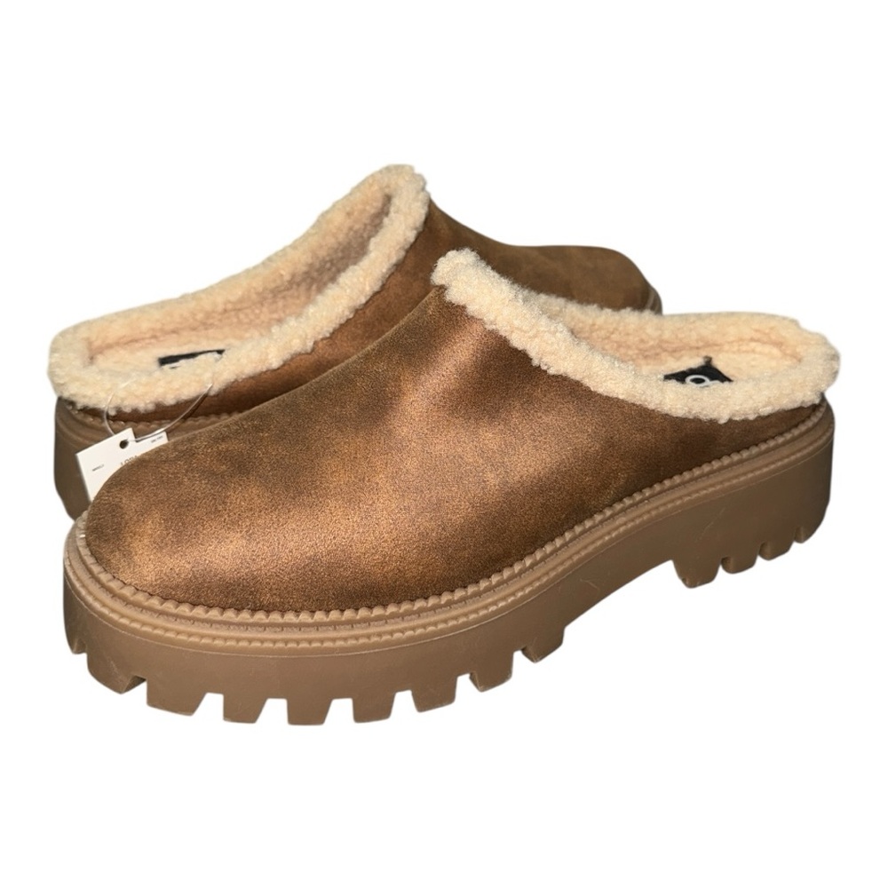 NEW Women’s Dolce Vita “Lora” Suede Shearling Lining Clogs - 9